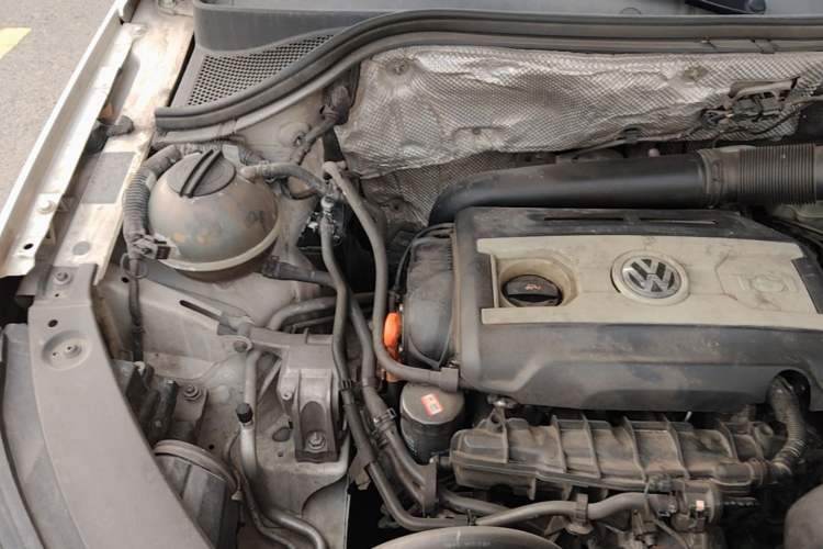 Used Volkswagen Tiguan 2012 1.8TSI Automatic All-Wheel Drive Elite Edition Engine Bay Right