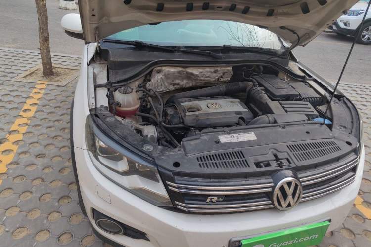 Used Volkswagen Tiguan 2012 2.0 TSI Luxury Edition Engine Bay Right