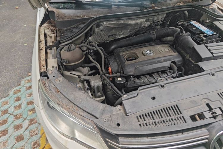 Used Volkswagen Tiguan 2012 2.0 TSI Automatic All-Wheel Drive Flagship Edition Engine Bay Right