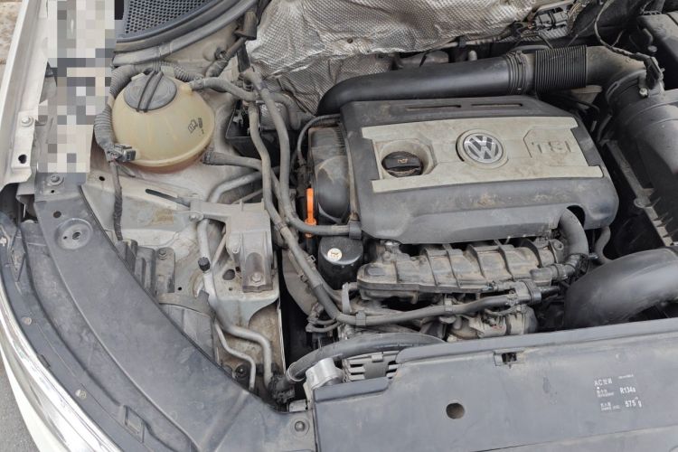 Used Volkswagen Tiguan 2012 2.0 TSI Automatic All-Wheel Drive Elite Edition Engine Bay Right