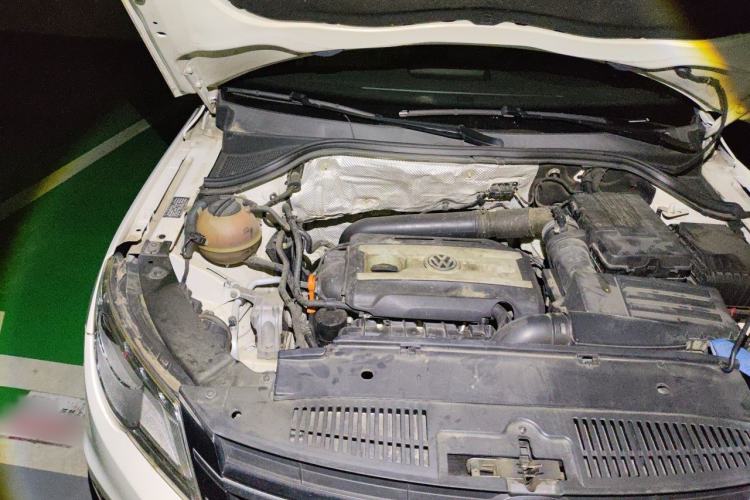 Used Volkswagen Tiguan 2012 1.8TSI Automatic Two-Wheel Drive Urban Edition Engine Bay Right