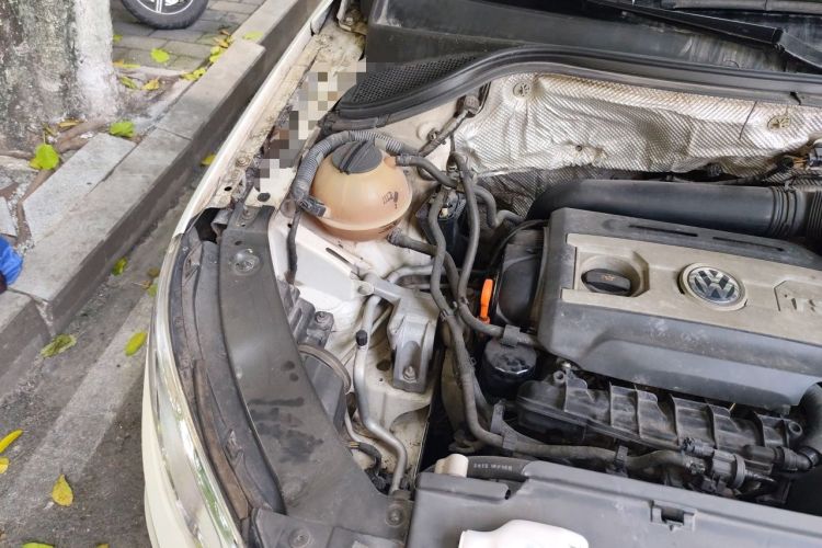 Used Volkswagen Tiguan 2012 1.8TSI Manual Two-Wheel Drive Urban Edition Engine Bay Right