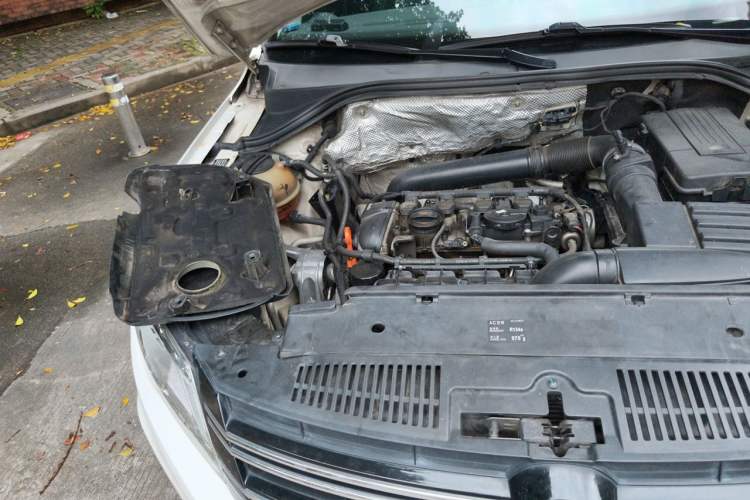 Used Volkswagen Tiguan 2012 1.8TSI Automatic Two-Wheel Drive Elite Edition Engine Bay Right