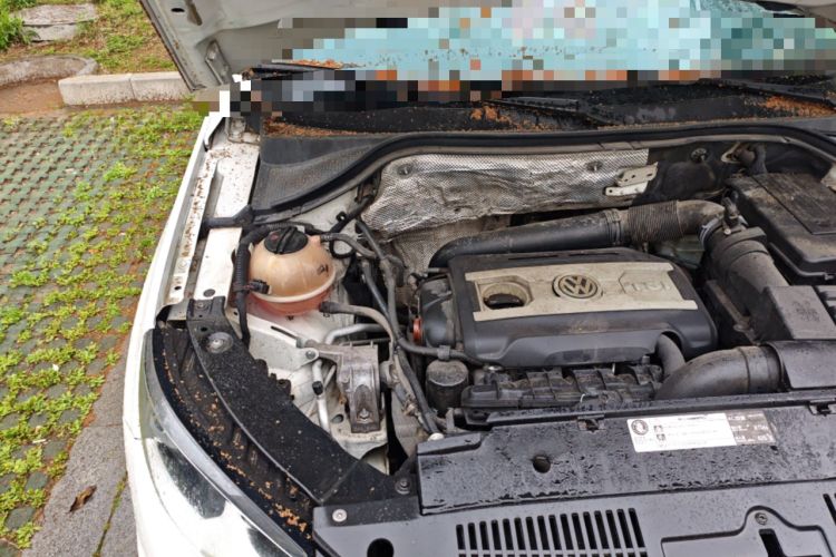 Used Volkswagen Tiguan 2012 2.0 TSI Comfort Edition Engine Bay Right