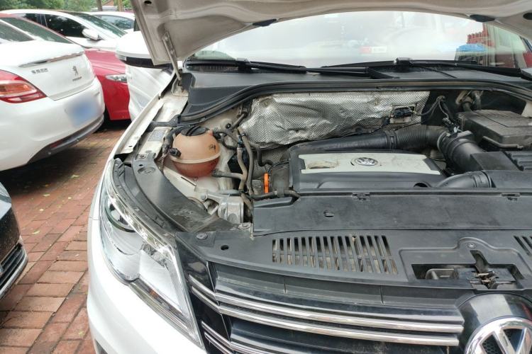 Used Volkswagen Tiguan 2012 1.8TSI Manual Two-Wheel Drive Enjoyment Edition Engine Bay Right