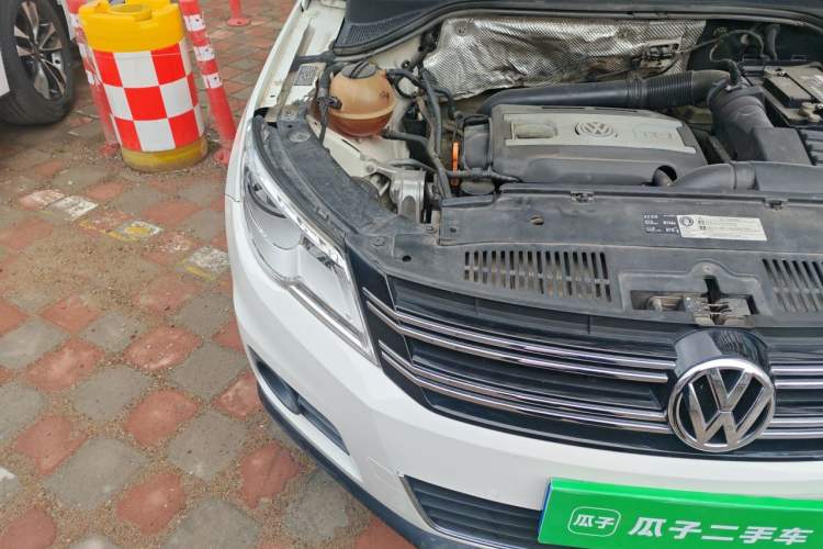 Used Volkswagen Tiguan 2012 1.8TSI Automatic Two-Wheel Drive Trend Edition Engine Bay Right