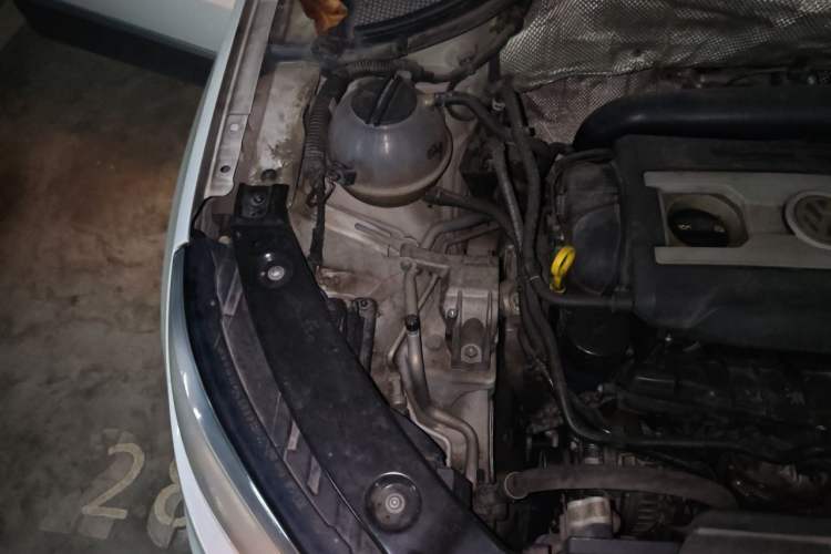 Used Volkswagen Tiguan 2012 2.0 TSI Comfort Edition Engine Bay Right