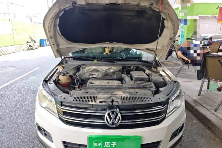 Used Volkswagen Tiguan 2012 2.0 TSI Automatic All-Wheel Drive Elite Edition Engine Bay