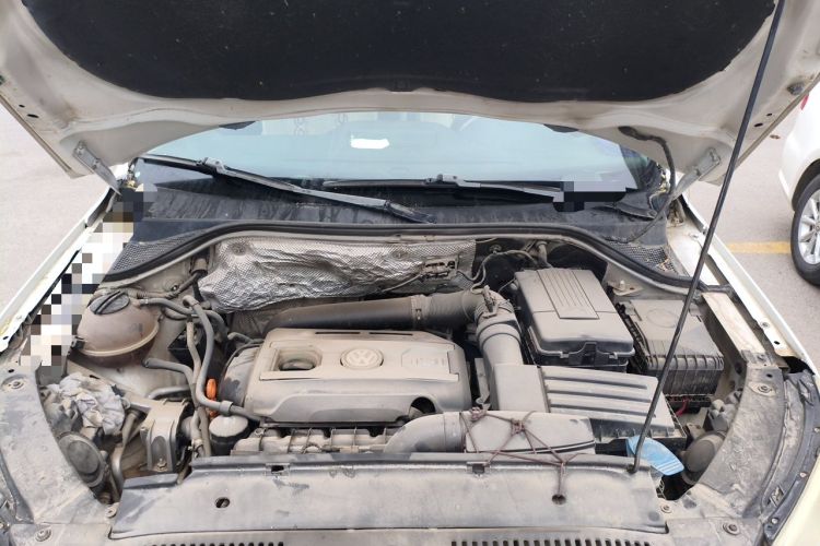 Used Volkswagen Tiguan 2012 2.0 TSI Automatic All-Wheel Drive Flagship Edition Engine Bay