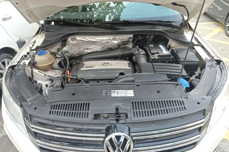 Used Volkswagen Tiguan 2012 1.8TSI Automatic All-Wheel Drive Elite Edition Engine Bay