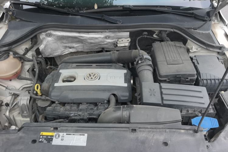 Used Volkswagen Tiguan 2012 2.0 TSI Luxury Edition Engine Bay