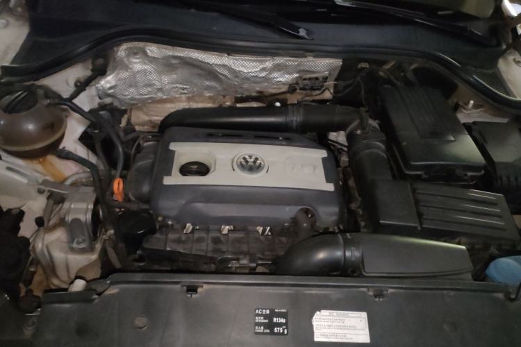 Used Volkswagen Tiguan 2012 2.0 TSI Automatic All-Wheel Drive Flagship Edition Engine Bay
