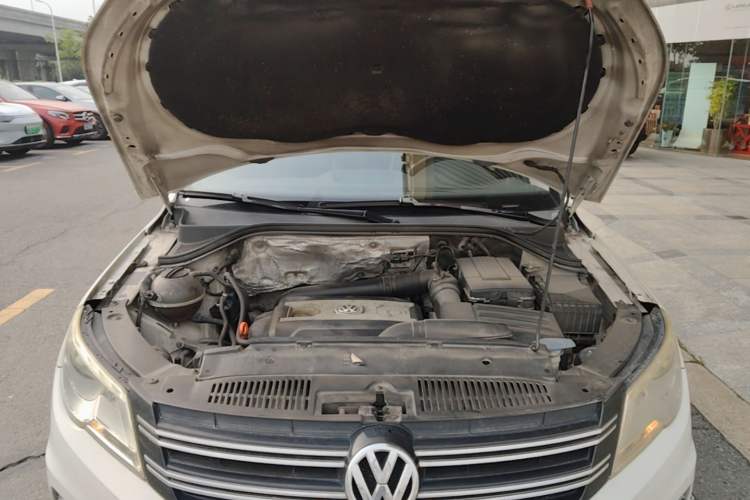 Used Volkswagen Tiguan 2012 1.8TSI Automatic All-Wheel Drive Elite Edition Engine Bay