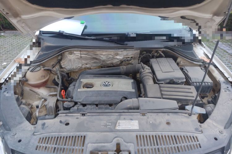 Used Volkswagen Tiguan 2012 1.8TSI Automatic Two-Wheel Drive Trend Edition Engine Bay