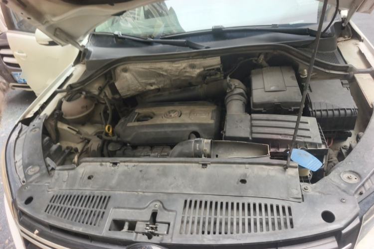 Used Volkswagen Tiguan 2012 2.0 TSI Comfort Edition Engine Bay