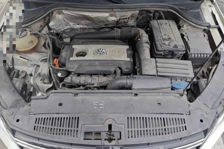 Used Volkswagen Tiguan 2012 2.0 TSI Automatic All-Wheel Drive Elite Edition Engine Bay
