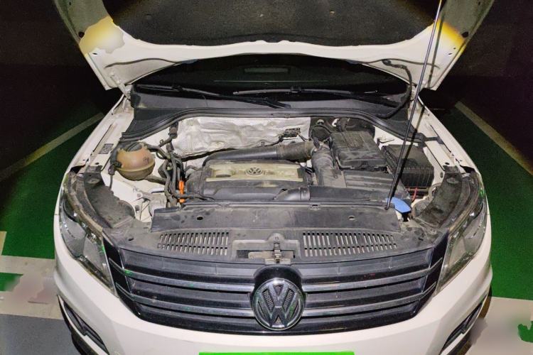 Used Volkswagen Tiguan 2012 1.8TSI Automatic Two-Wheel Drive Urban Edition Engine Bay