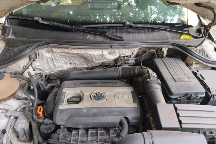 Used Volkswagen Tiguan 2012 1.8TSI Manual Two-Wheel Drive Urban Edition Engine Bay
