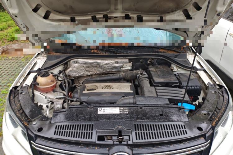 Used Volkswagen Tiguan 2012 2.0 TSI Comfort Edition Engine Bay