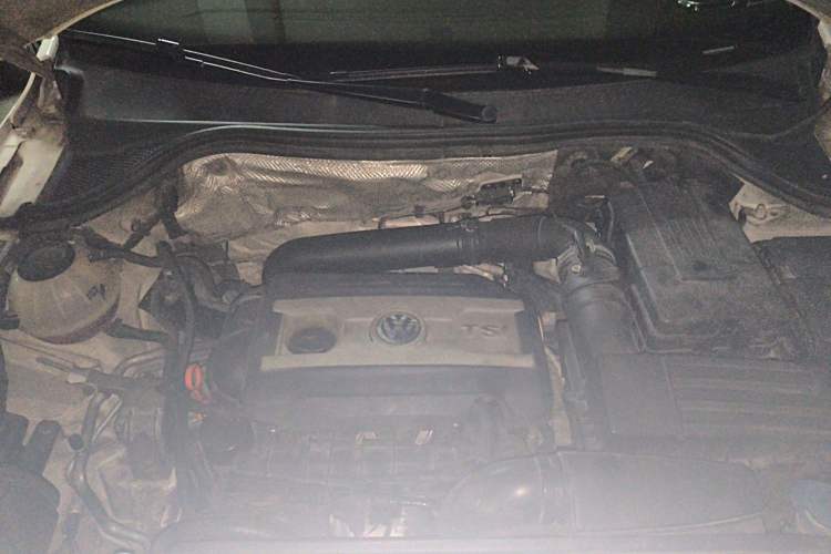 Used Volkswagen Tiguan 2012 1.8TSI Automatic All-Wheel Drive Elite Edition Engine Bay