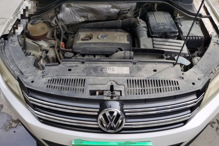 Used Volkswagen Tiguan 2012 2.0 TSI Automatic All-Wheel Drive Elite Edition Engine Bay