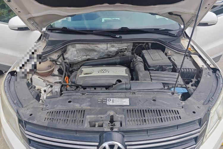 Used Volkswagen Tiguan 2012 2.0 TSI Automatic All-Wheel Drive Elite Edition Engine Bay