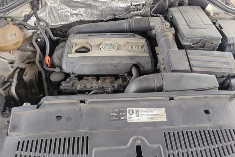 Used Volkswagen Tiguan 2012 1.8TSI Automatic All-Wheel Drive Elite Edition Engine Bay