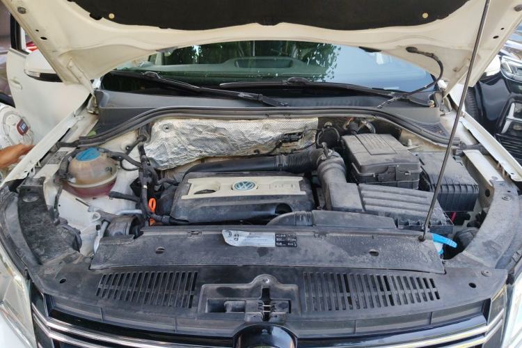 Used Volkswagen Tiguan 2012 1.8TSI Automatic All-Wheel Drive Elite Edition Engine Bay