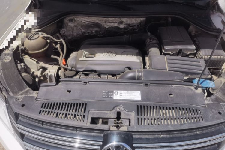 Used Volkswagen Tiguan 2012 1.8TSI Automatic Two-Wheel Drive Zhaoshi Edition Engine Bay