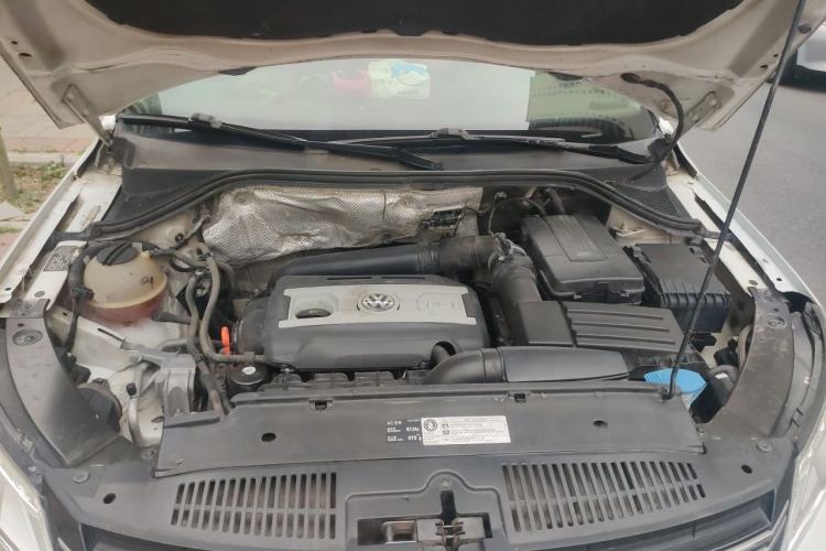 Used Volkswagen Tiguan 2012 1.8TSI Automatic All-Wheel Drive Elite Edition Engine Bay