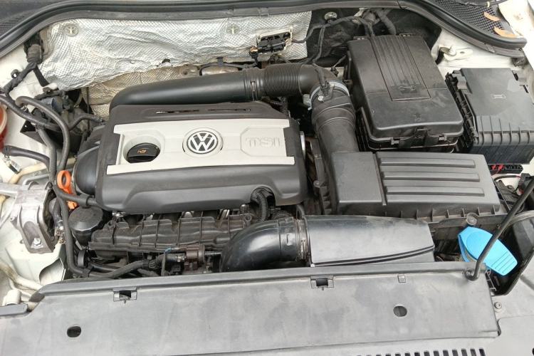 Used Volkswagen Tiguan 2012 1.8TSI Automatic All-Wheel Drive Fashion Edition Engine Bay