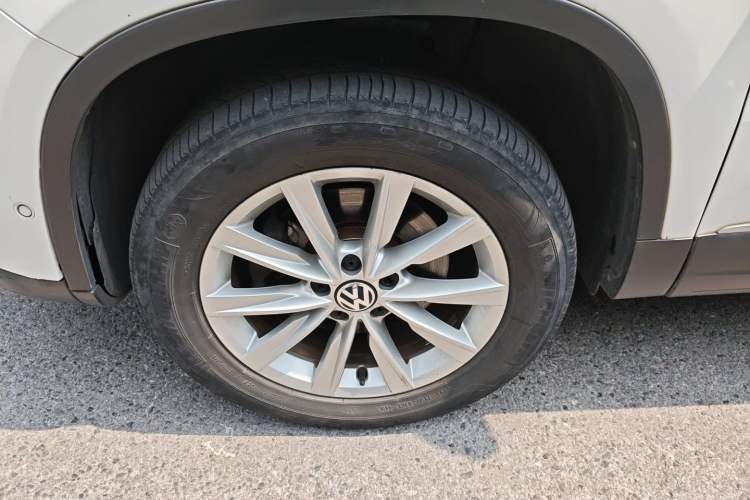 Used Volkswagen Tiguan 2012 2.0 TDI Comfort Edition Exterior 7