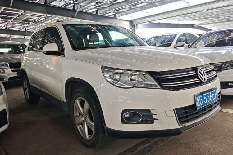 Used Volkswagen Tiguan 2012 1.8TSI Automatic All-Wheel Drive Elite Edition Front Right 45 Deg