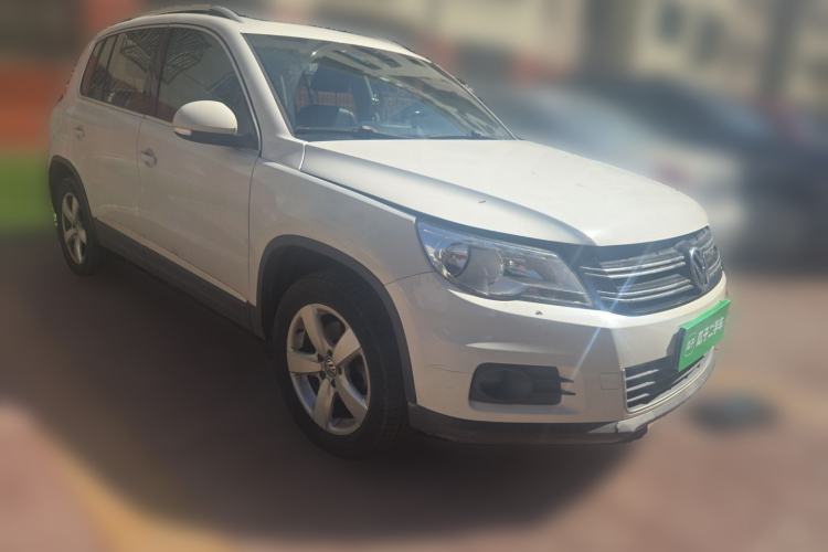 Used Volkswagen Tiguan 2012 2.0 TSI Automatic All-Wheel Drive Elite Edition Front Right 45 Deg