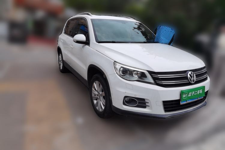 Used Volkswagen Tiguan 2012 2.0 TSI Automatic All-Wheel Drive Flagship Edition Front Right 45 Deg