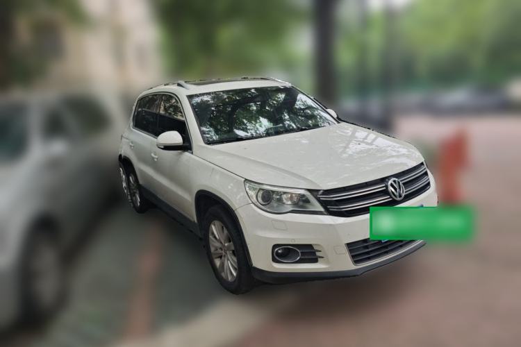 Used Volkswagen Tiguan 2012 2.0 TSI Automatic All-Wheel Drive Flagship Edition Front Right 45 Deg
