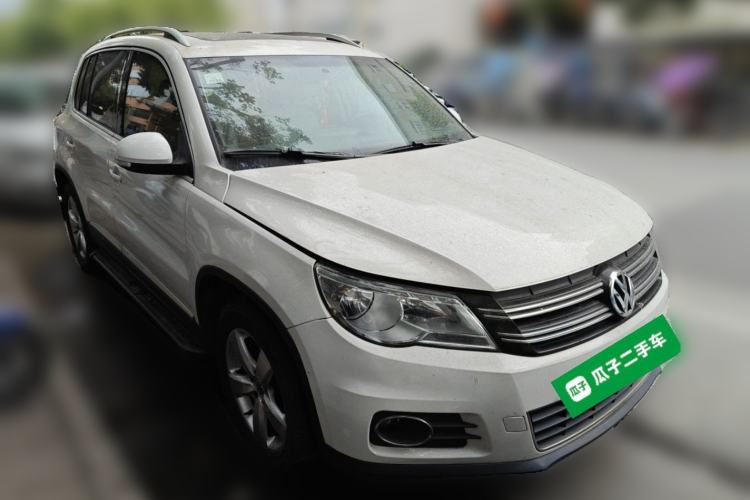 Used Volkswagen Tiguan 2012 1.8TSI Automatic All-Wheel Drive Elite Edition Front Right 45 Deg