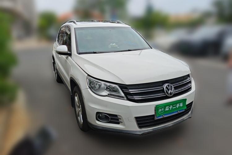 Used Volkswagen Tiguan 2012 1.8TSI Automatic All-Wheel Drive Elite Edition Front Right 45 Deg