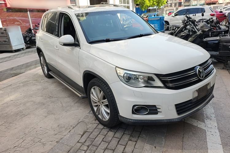 Used Volkswagen Tiguan 2012 2.0 TSI Automatic All-Wheel Drive Flagship Edition Front Right 45 Deg