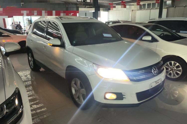 Used Volkswagen Tiguan 2012 1.8TSI Automatic All-Wheel Drive Fashion Edition Front Right 45 Deg
