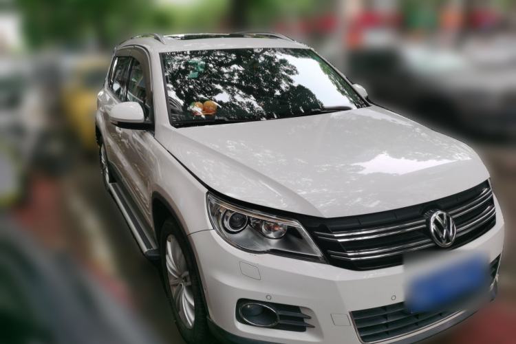 Used Volkswagen Tiguan 2012 2.0 TSI Automatic All-Wheel Drive Flagship Edition Front Right 45 Deg