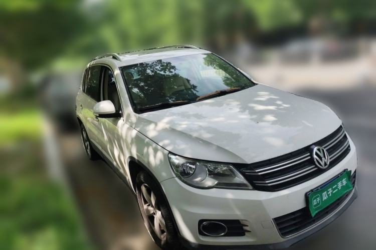 Used Volkswagen Tiguan 2012 1.8TSI Automatic All-Wheel Drive Elite Edition Front Right 45 Deg