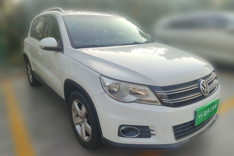 Used Volkswagen Tiguan 2012 1.8TSI Automatic All-Wheel Drive Elite Edition Front Right 45 Deg