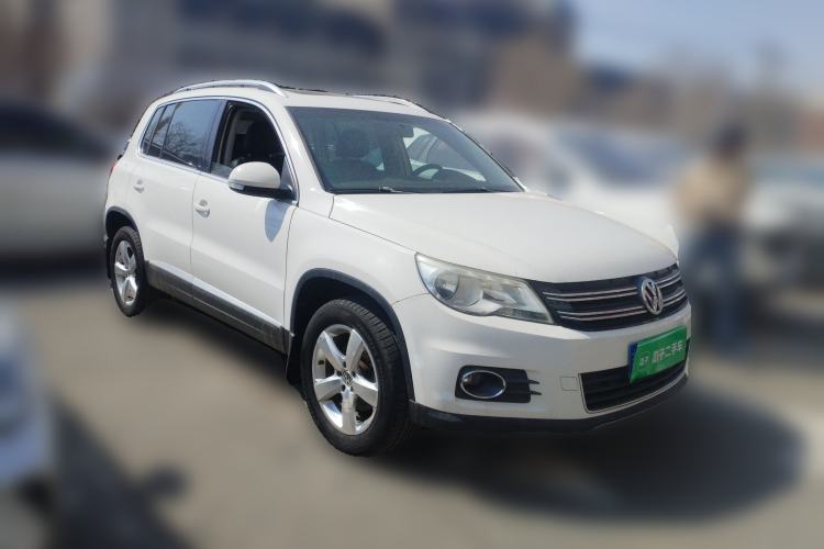 Used Volkswagen Tiguan 2012 2.0 TSI Automatic All-Wheel Drive Elite Edition Front Right 45 Deg