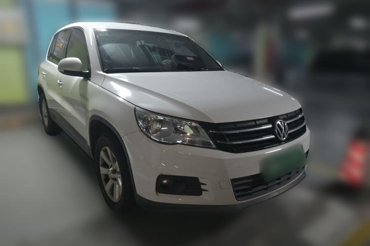 Used Volkswagen Tiguan 2012 1.8TSI Manual Two-Wheel Drive Urban Edition Front Right 45 Deg