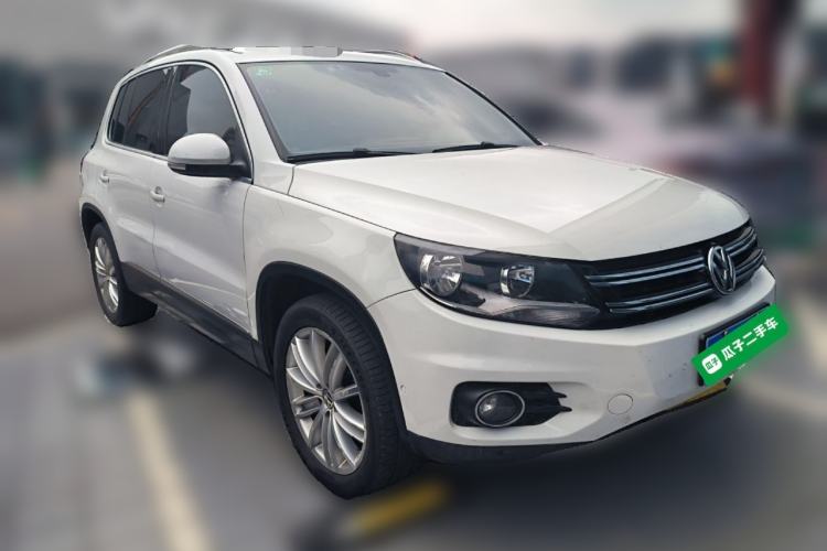 Used Volkswagen Tiguan 2012 2.0 TSI Comfort Edition Front Right 45 Deg