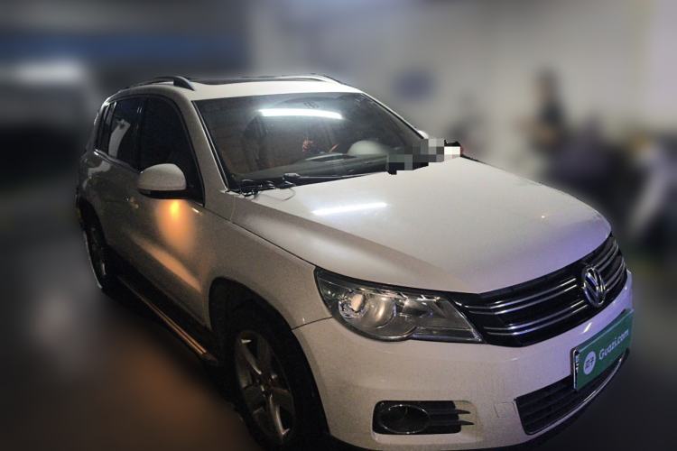 Used Volkswagen Tiguan 2012 1.8TSI Automatic All-Wheel Drive Elite Edition Front Right 45 Deg