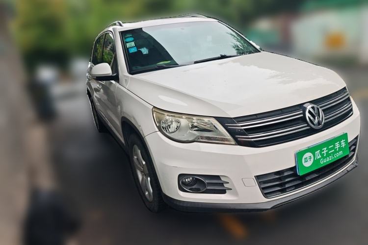 Used Volkswagen Tiguan 2012 2.0 TSI Automatic All-Wheel Drive Elite Edition Front Right 45 Deg