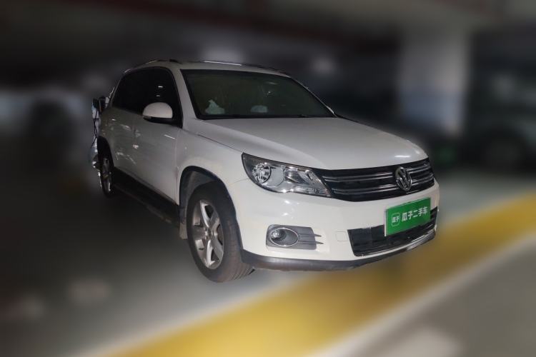 Used Volkswagen Tiguan 2012 1.8TSI Automatic All-Wheel Drive Elite Edition Front Right 45 Deg