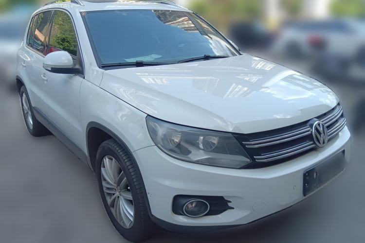 Used Volkswagen Tiguan 2012 2.0 TSI Comfort Edition Front Right 45 Deg
